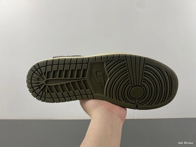 1 DM7866- 4505 OG Jordan Scott Air 37 Travis Reliable Low x 0927